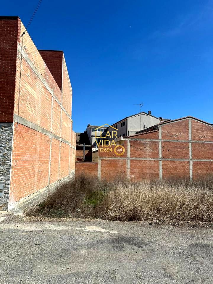 Terreno en Carrer Lladonosa Pujol, Alguaire, Lleida de 229 m2
