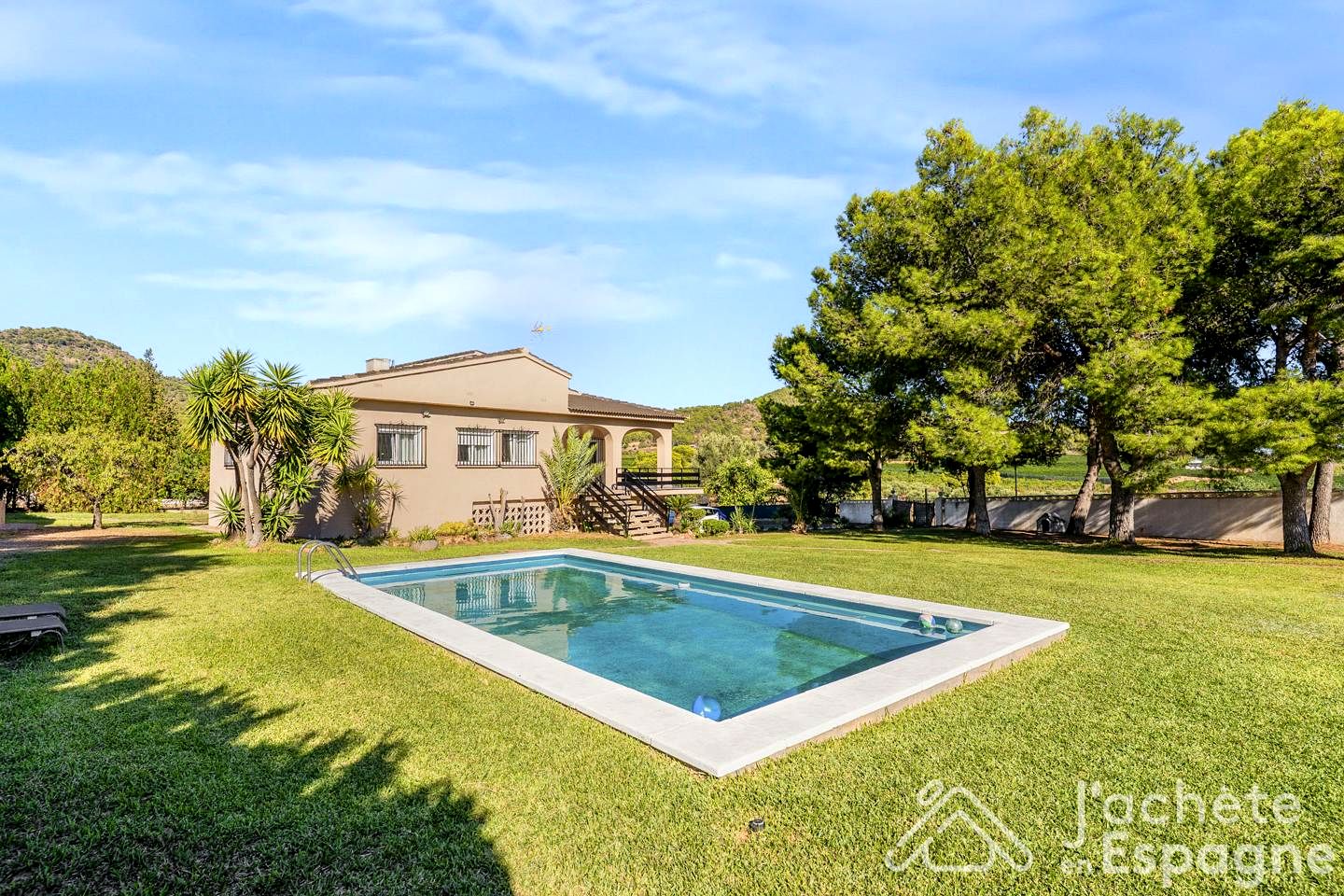 Villa de 4 dormitorios en Nàquera