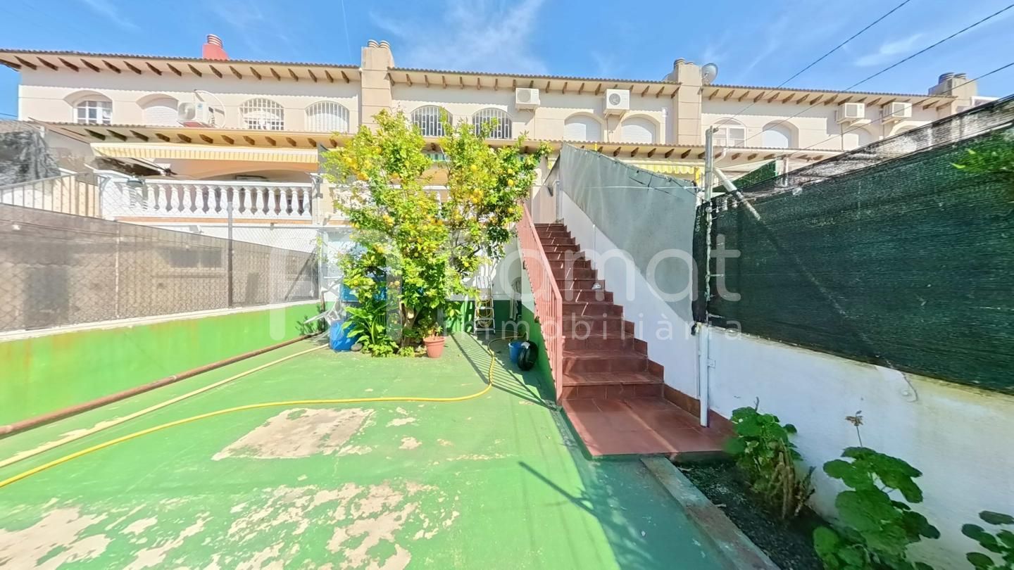 villas en santa-oliva · carrer-del-clavell-43710 295000€