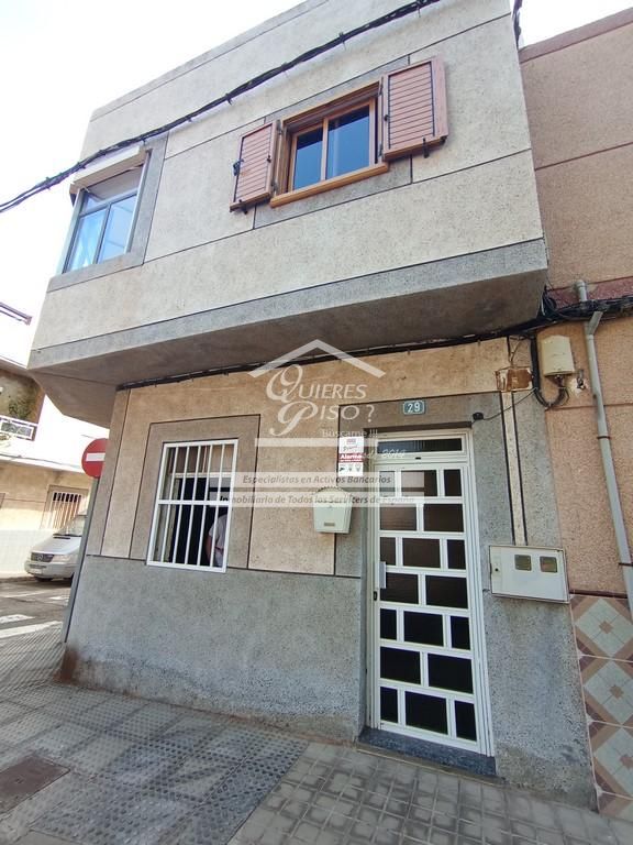 Piso en Calle Camino de la Madera, Santa Lucia de Tirajana, Las Palmas de 119 m2