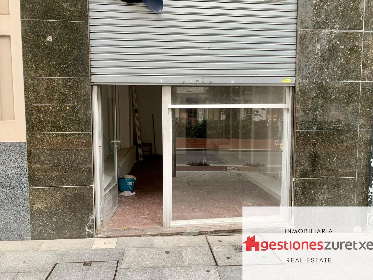 Local en María Díaz Haro, Bilbao, Bizkaia de 40 m2