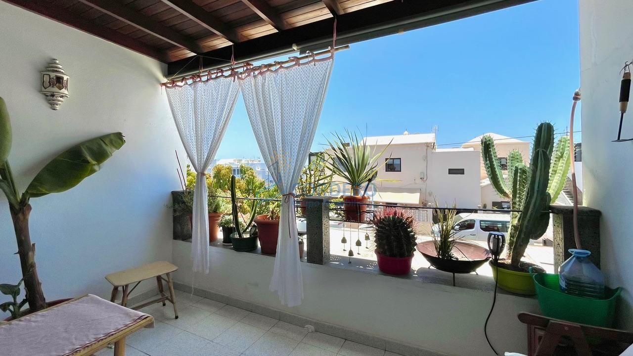 Piso en Playa Honda, Las Palmas de 64 m2
