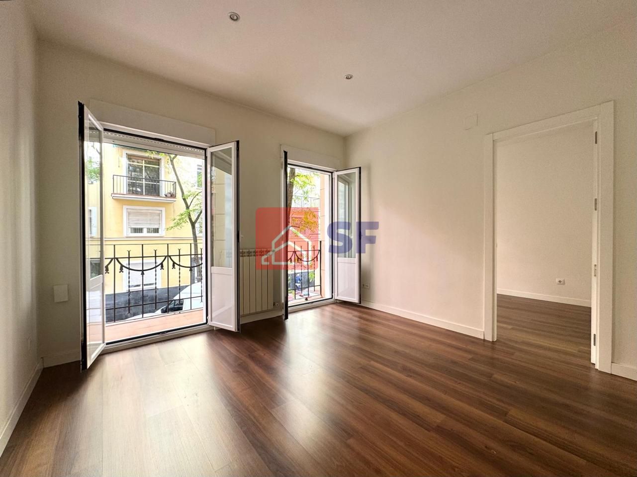 Piso en Calle de Fernán González, Madrid, Madrid de 71 m2