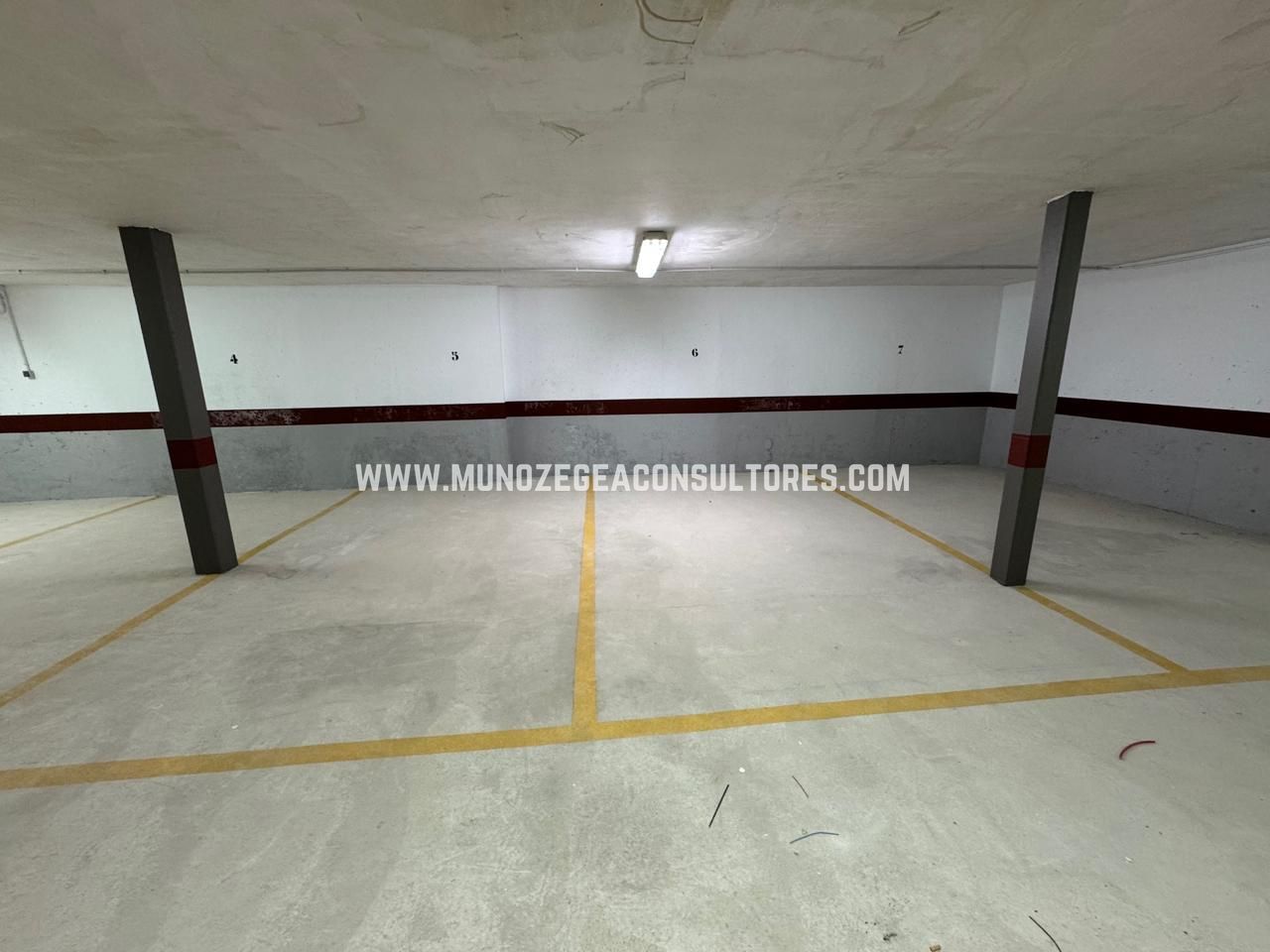 Plaza de parking en Calle el Peso, Lucena, Córdoba de 12 m2