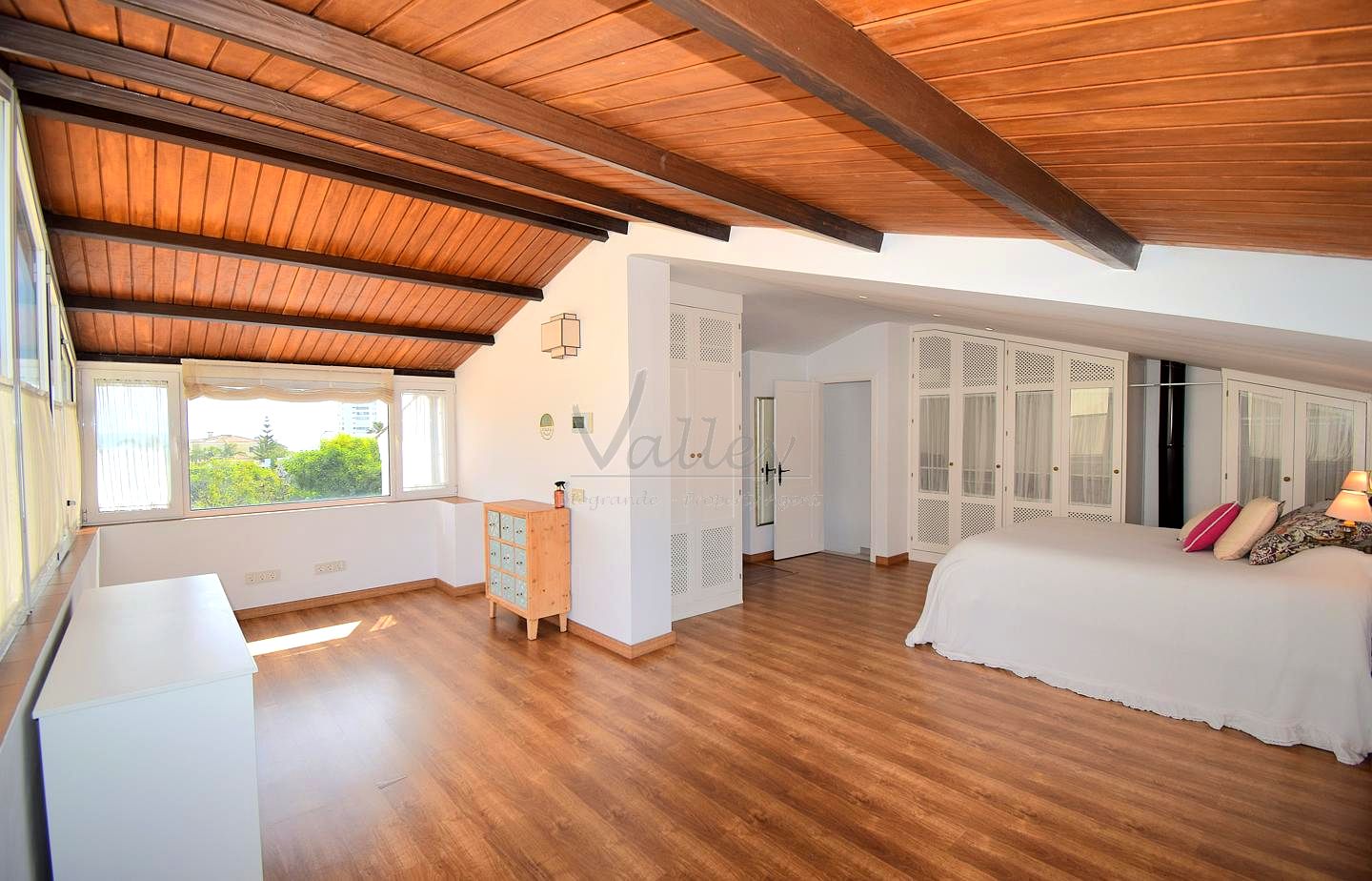 Villa in Torreguadiaro, Cádiz of 197 m2