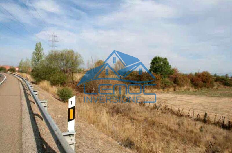 Land in Calle las Huergas, Villaquilambre, León of 2500 m2