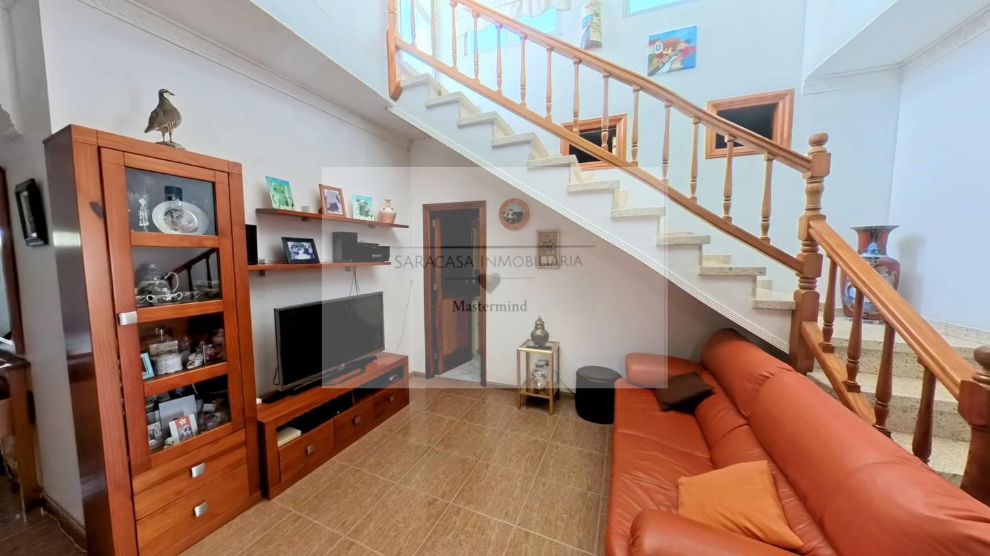 Casa / chalet en Carretera Vecinal de la Milagrosa, Las Palmas De Gran Canaria, Las Palmas de 425 m2