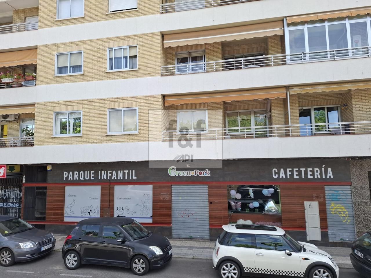Local en Avenida Juan Carlos I, Plasencia, Cáceres de 284 m2