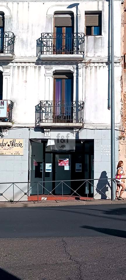 Local en Avenida Calvo Sotelo, Plasencia, Cáceres de 65 m2