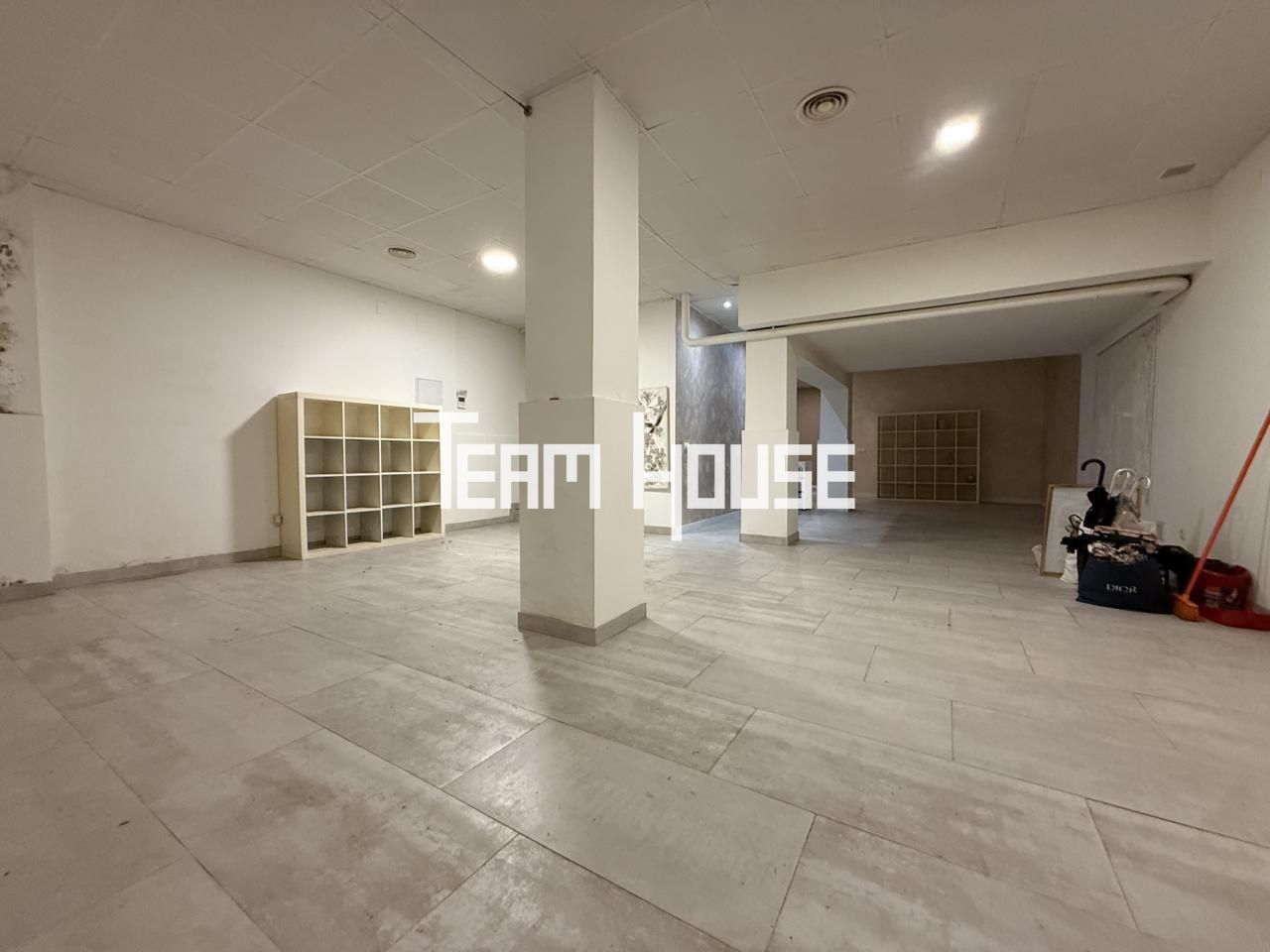 Oficina en Calle de Bolivia, Madrid, Madrid de 136 m2