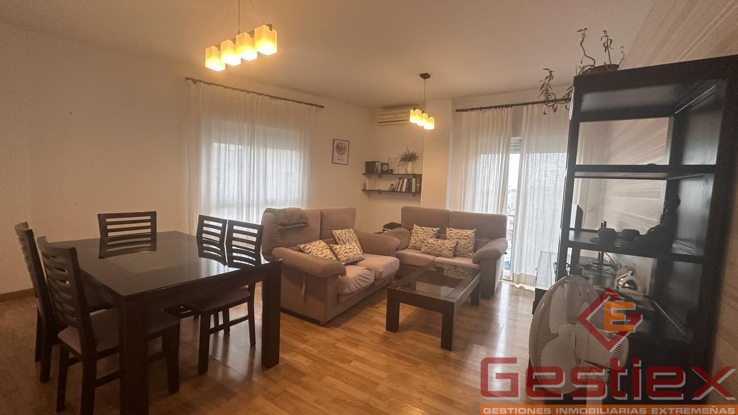 Piso en Calle Divino Morales, Almendralejo, Badajoz de 103 m2