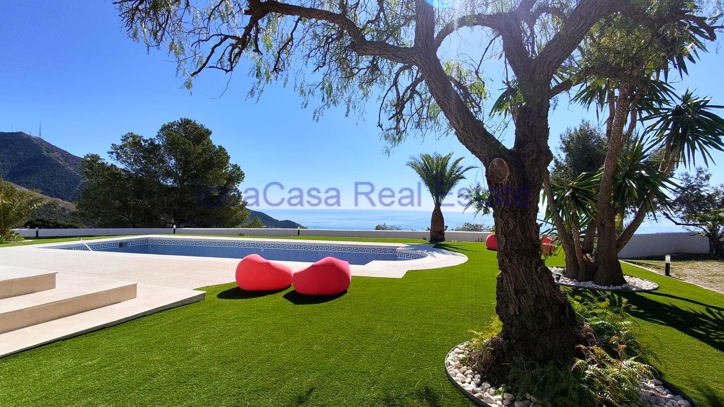 Villa in Urbanización Huerta Alta 2 F, Mijas, Málaga of 310 m2