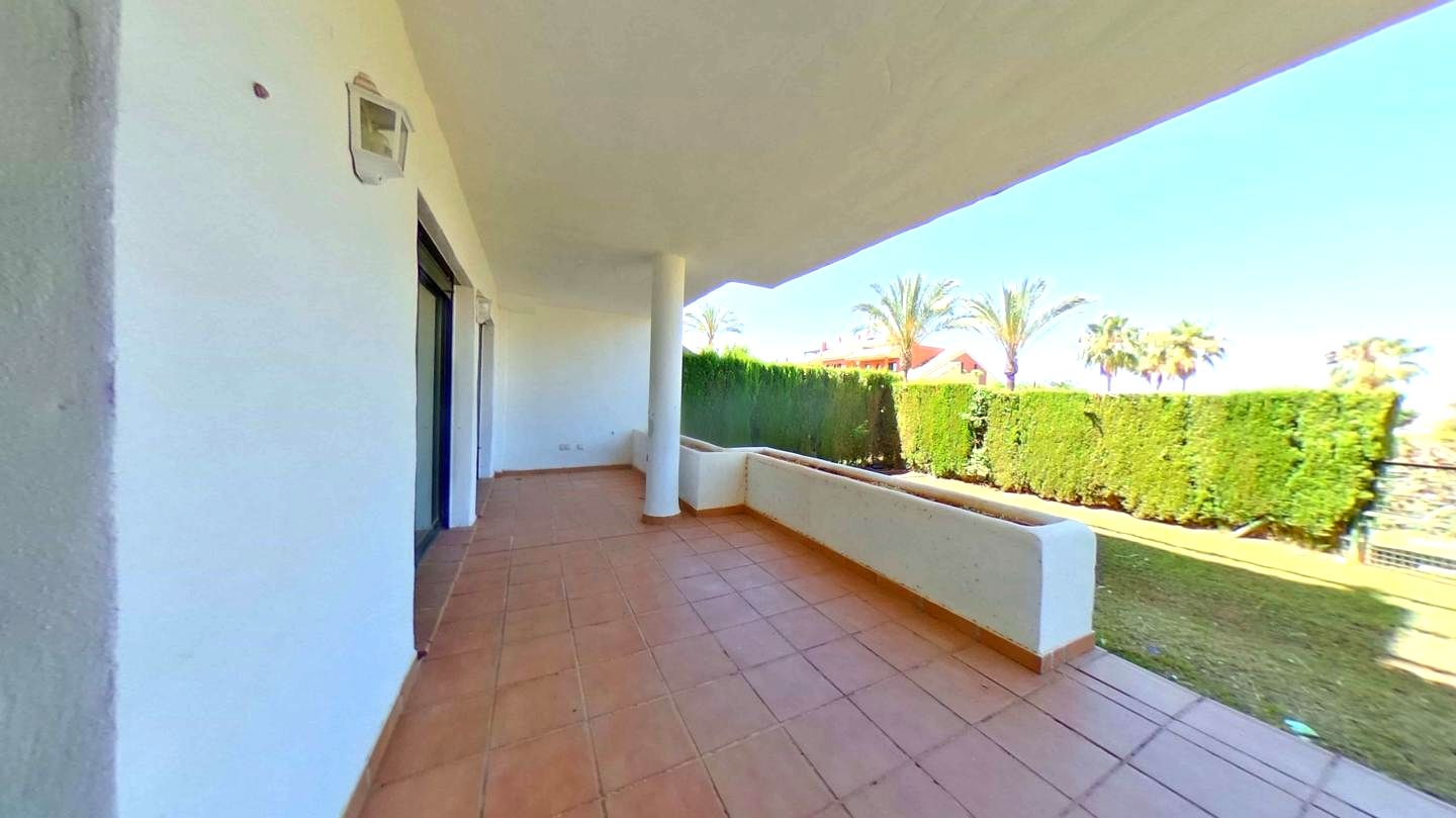 Piso en Urb. Mirador de Costalita, Estepona, Málaga de 91 m2