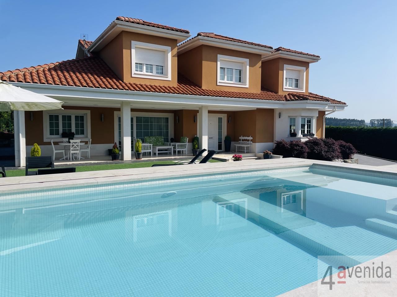 Casa / chalet en las Regueras, Oviedo, Asturias de 302 m2