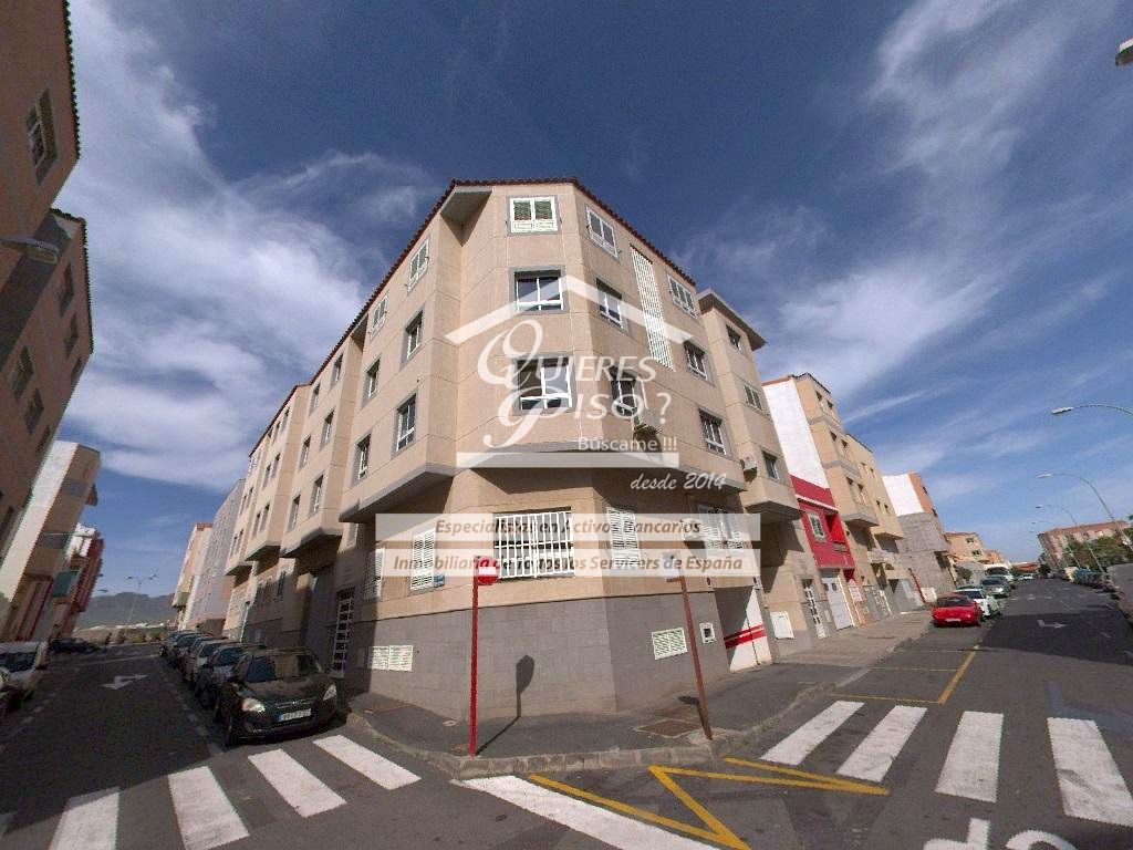 Piso en Calle Bentaguaire, Vecindario, Las Palmas de 54 m2