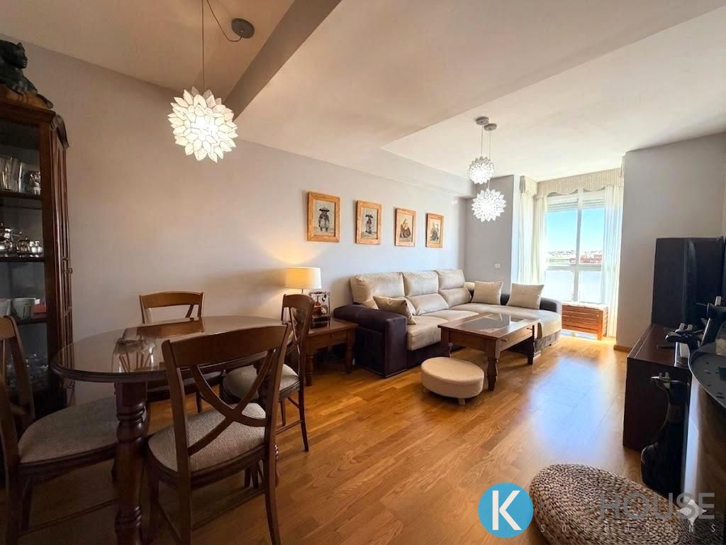 Piso en Calle Miguel Solas, Madrid, Madrid de 57 m2