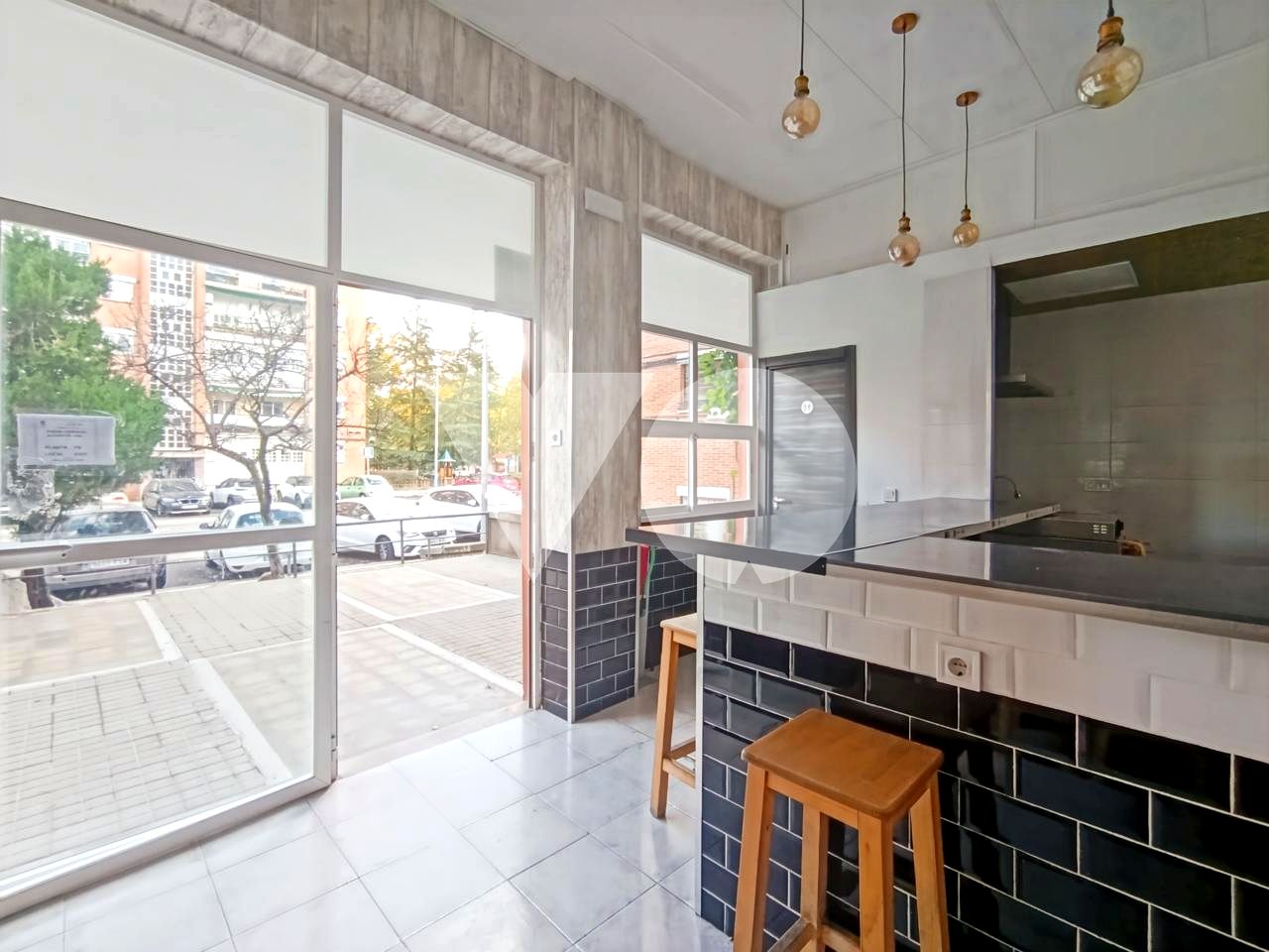 Local comercial en venta en Suanzes, Ciudad Lineal, Madrid