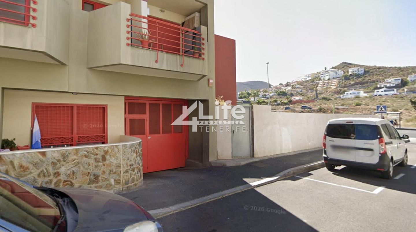 Plaza de parking en Calle los Emigrantes, San Isidro, Arona de 15 m2