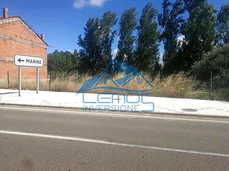 Terreno en carrretera Madrid puente villarente, Villasabariego, León de 725 m2
