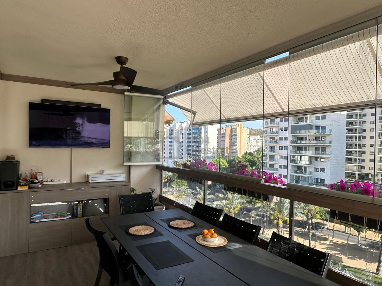 Piso en Rosa de los Vientos, Villajoyosa, Alicante de 150 m2