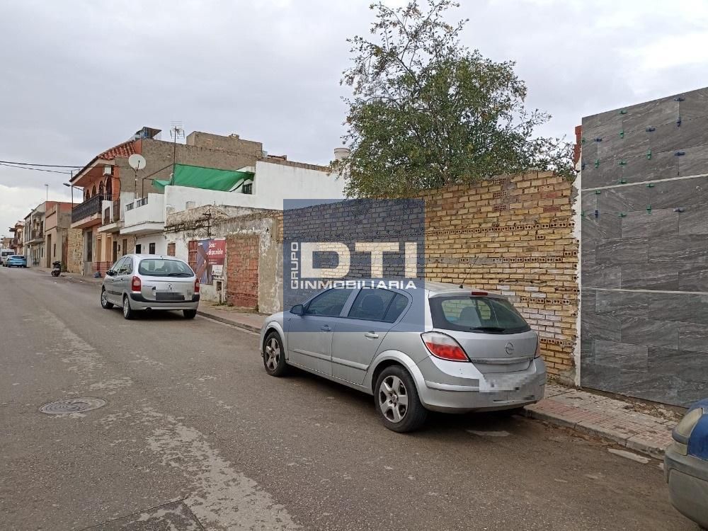 Land in Calle Verdiales, Dos Hermanas, Sevilla of 450 m2