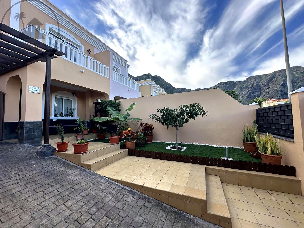 Villa in Buenavista del Norte - view 1