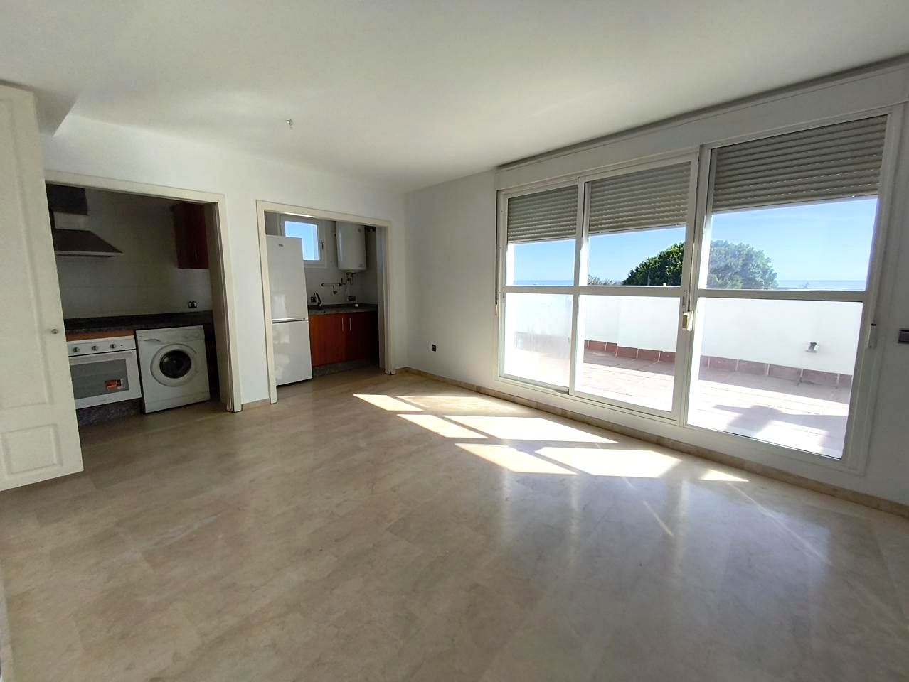 Piso en Calle Lavadero, Estepona, Málaga de 138 m2