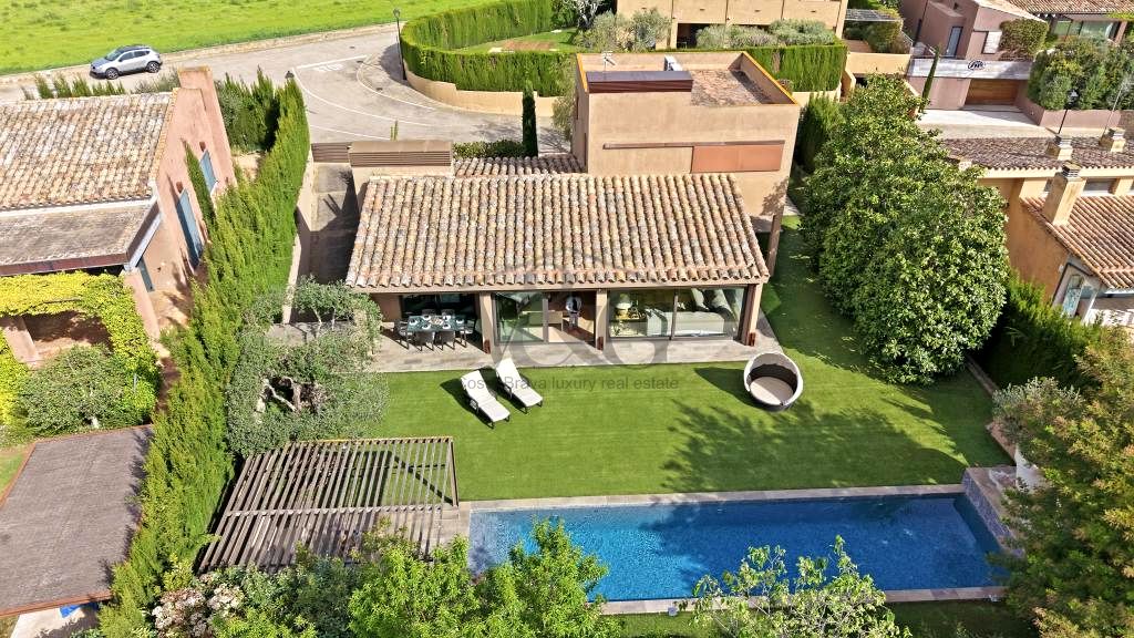 Casa / chalet en Carrer Garbí, Torrent, Girona de 553 m2