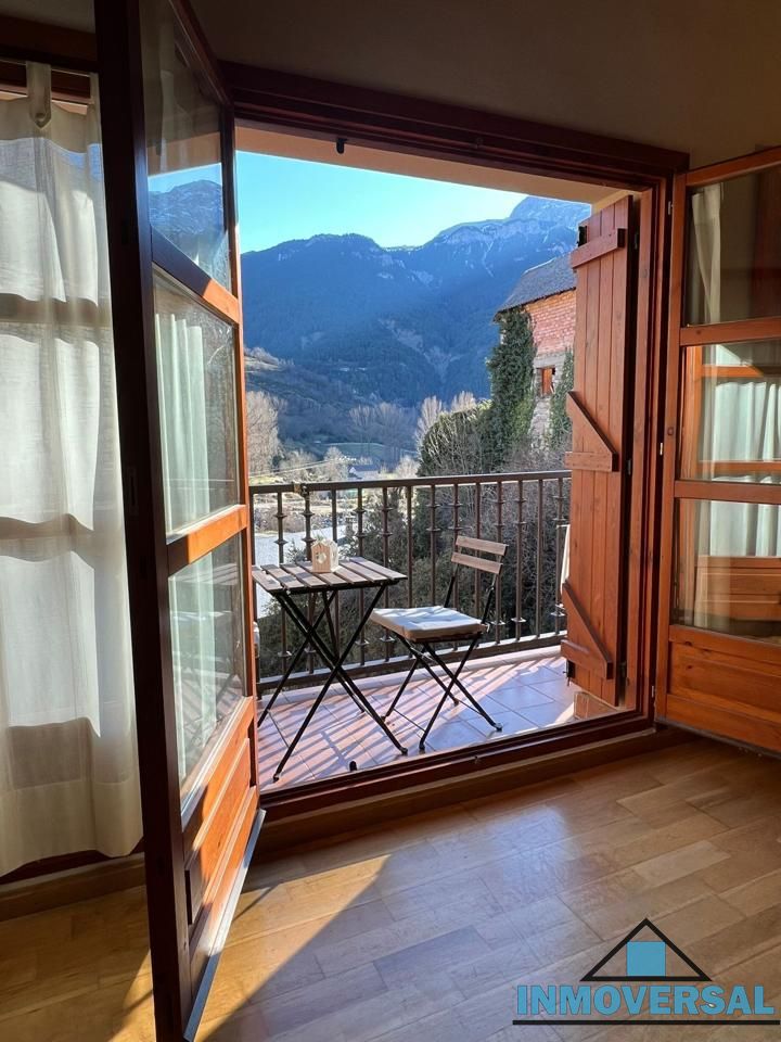 Piso en San Juan de Plan, Huesca de 90 m2