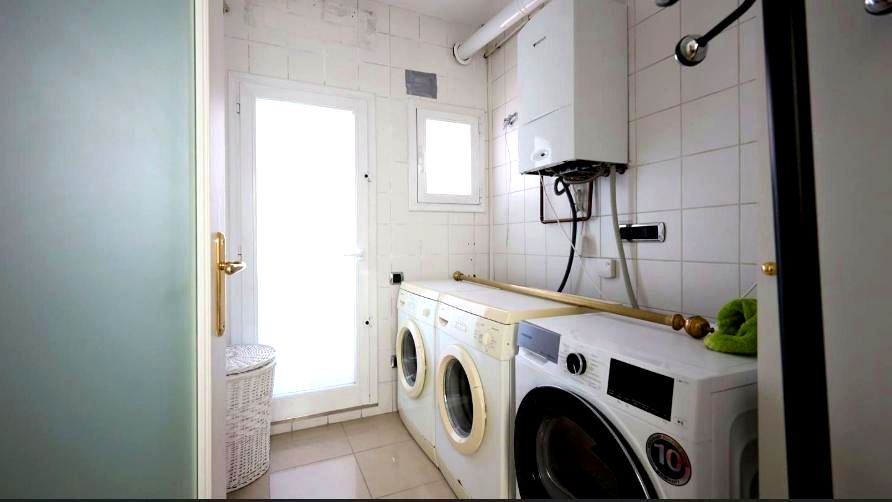 Piso · Barcelona · 5 hab.