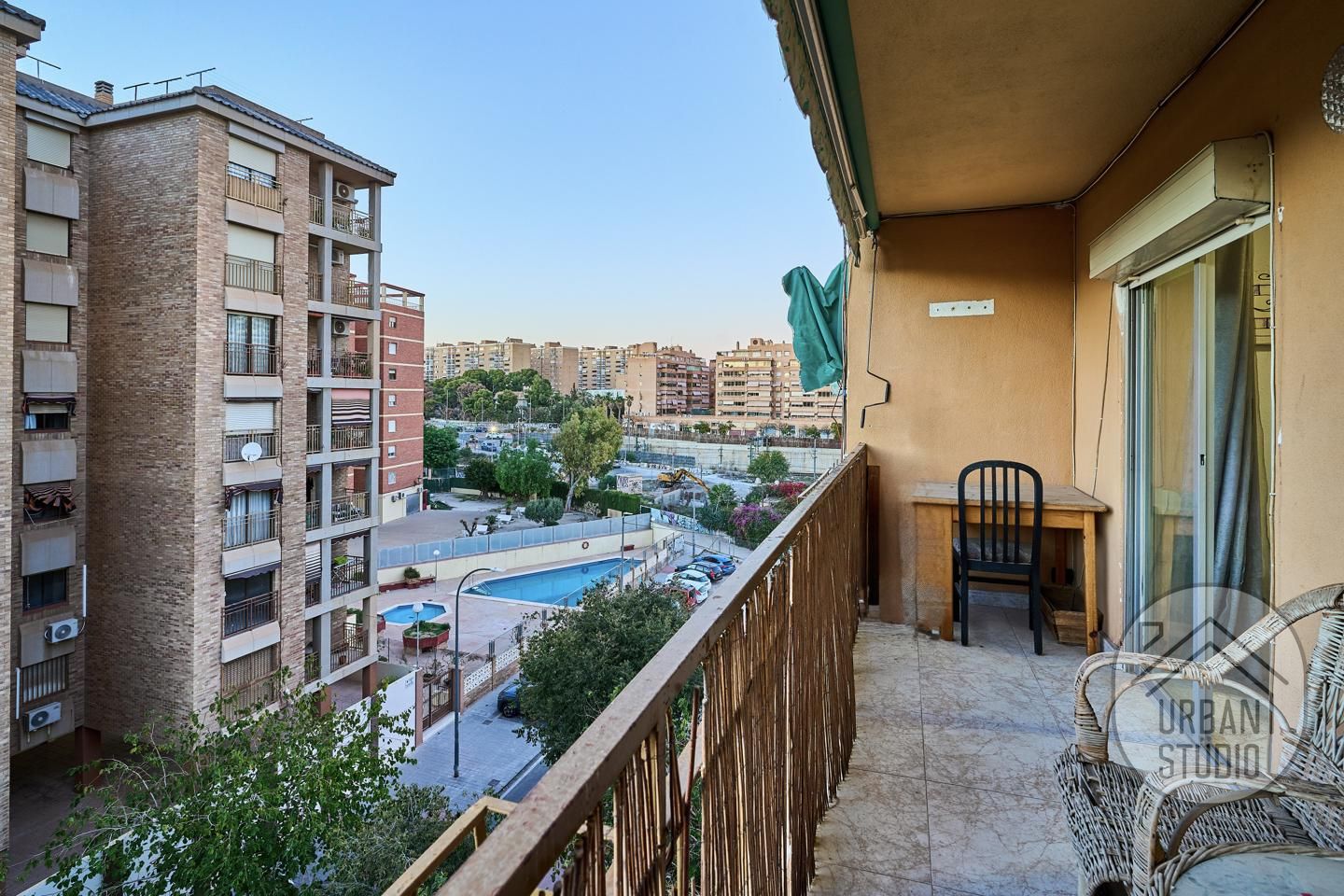 Piso en Calle Renato Bardín, Alicante (Alacant), Alicante de 85 m2