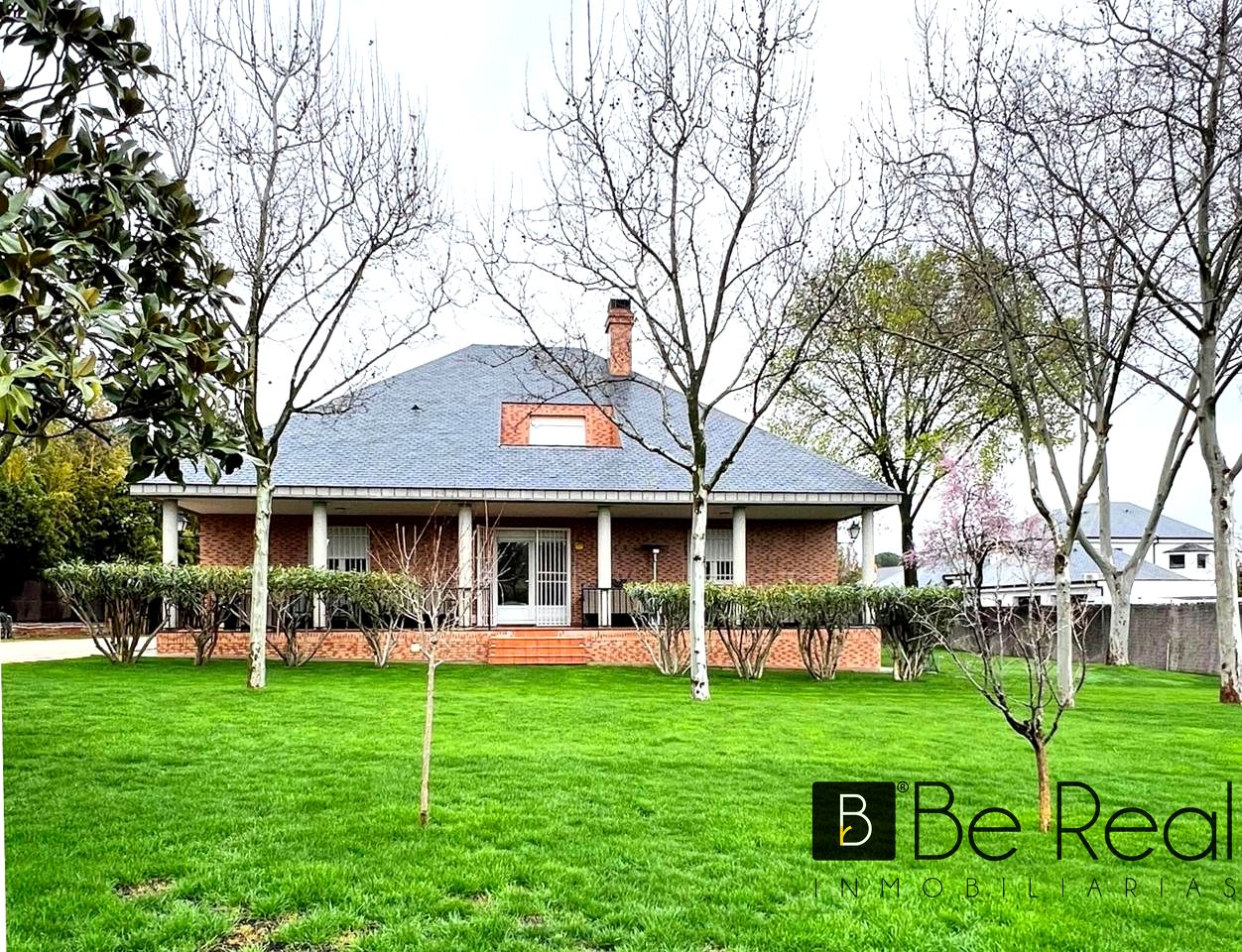 Casa / chalet en Calle de Camarines, Madrid, Madrid de 1500 m2