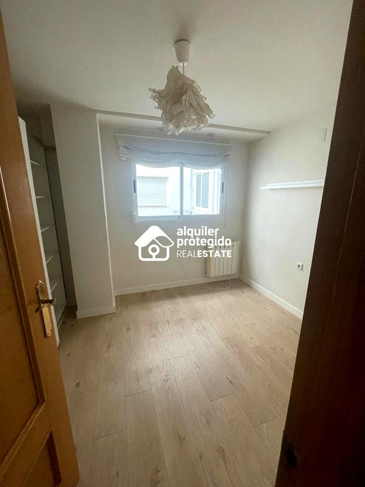 pisos en alicante-(alacant) · centro 1400€