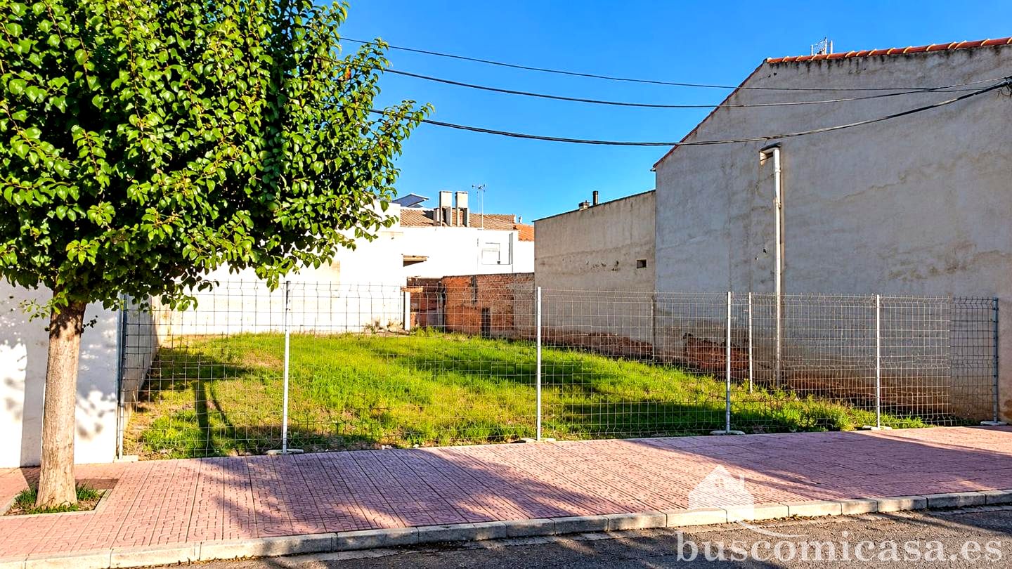 Terreno en Avenida de la Estación, Estación Linares-baeza, Jaén de 246 m2