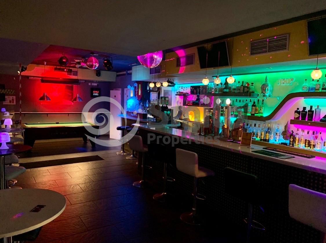 Local en Avenida José Miguel Galván Bello 6, Granadilla de Abona, Santa Cruz de Tenerife de 142 m2