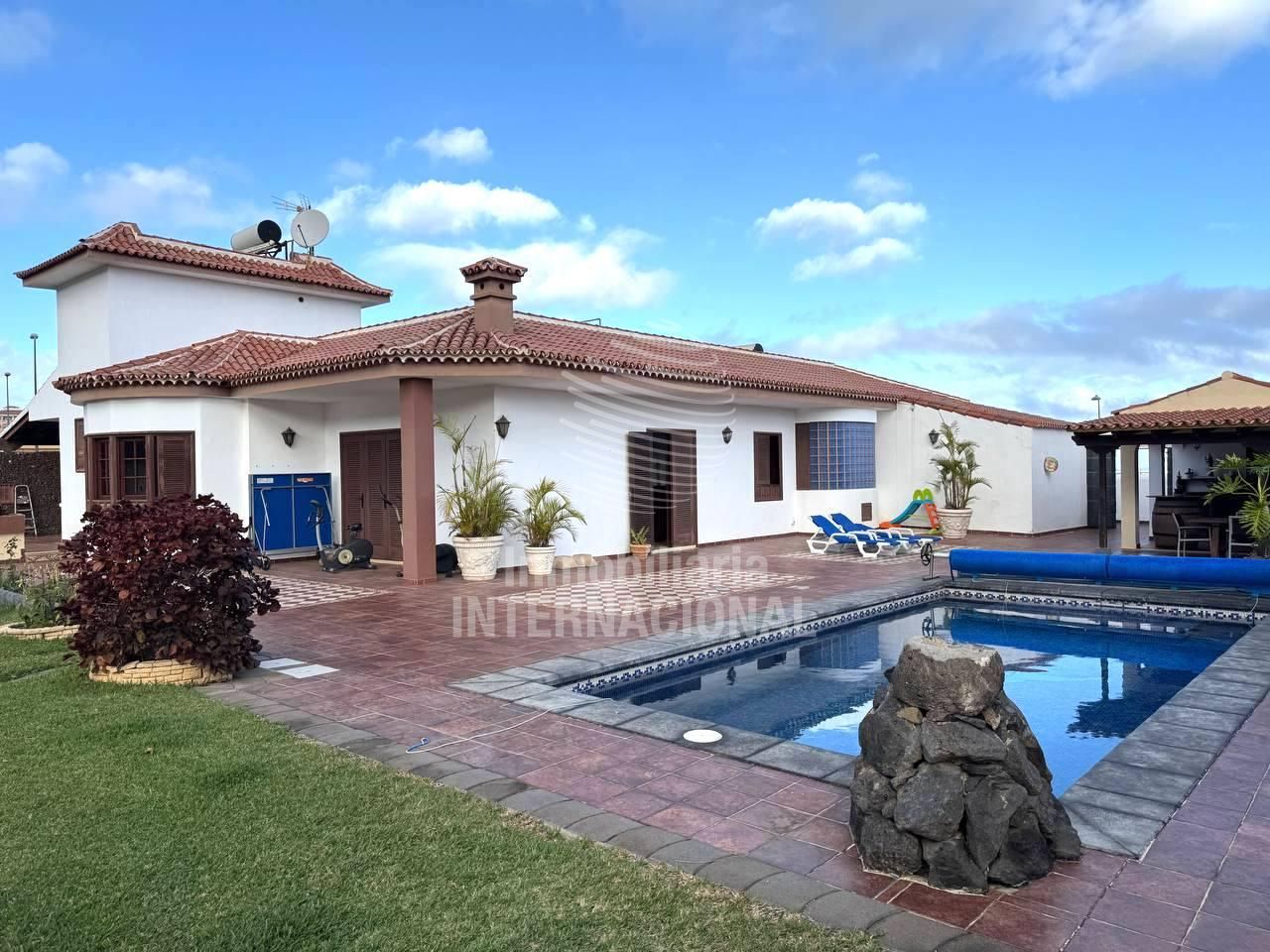Casa / chalet en Camino Burgado, Puerto de la Cruz, Santa Cruz de Tenerife de 637 m2