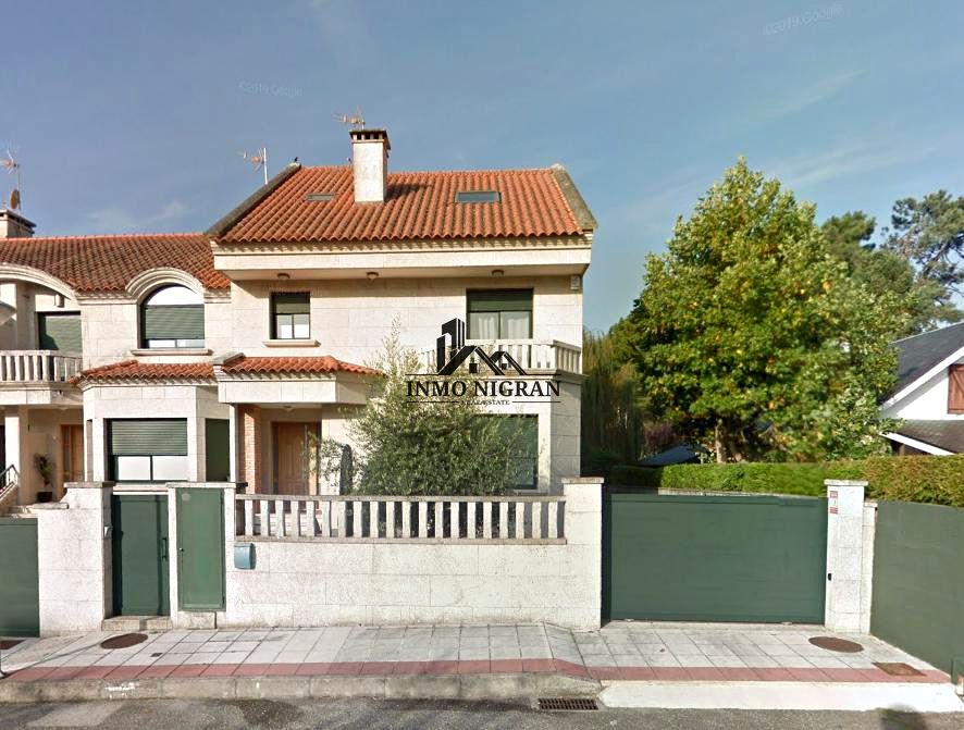 Casa / chalet en Rúa Illa de Sálvora, Nigrán, Pontevedra de 279 m2