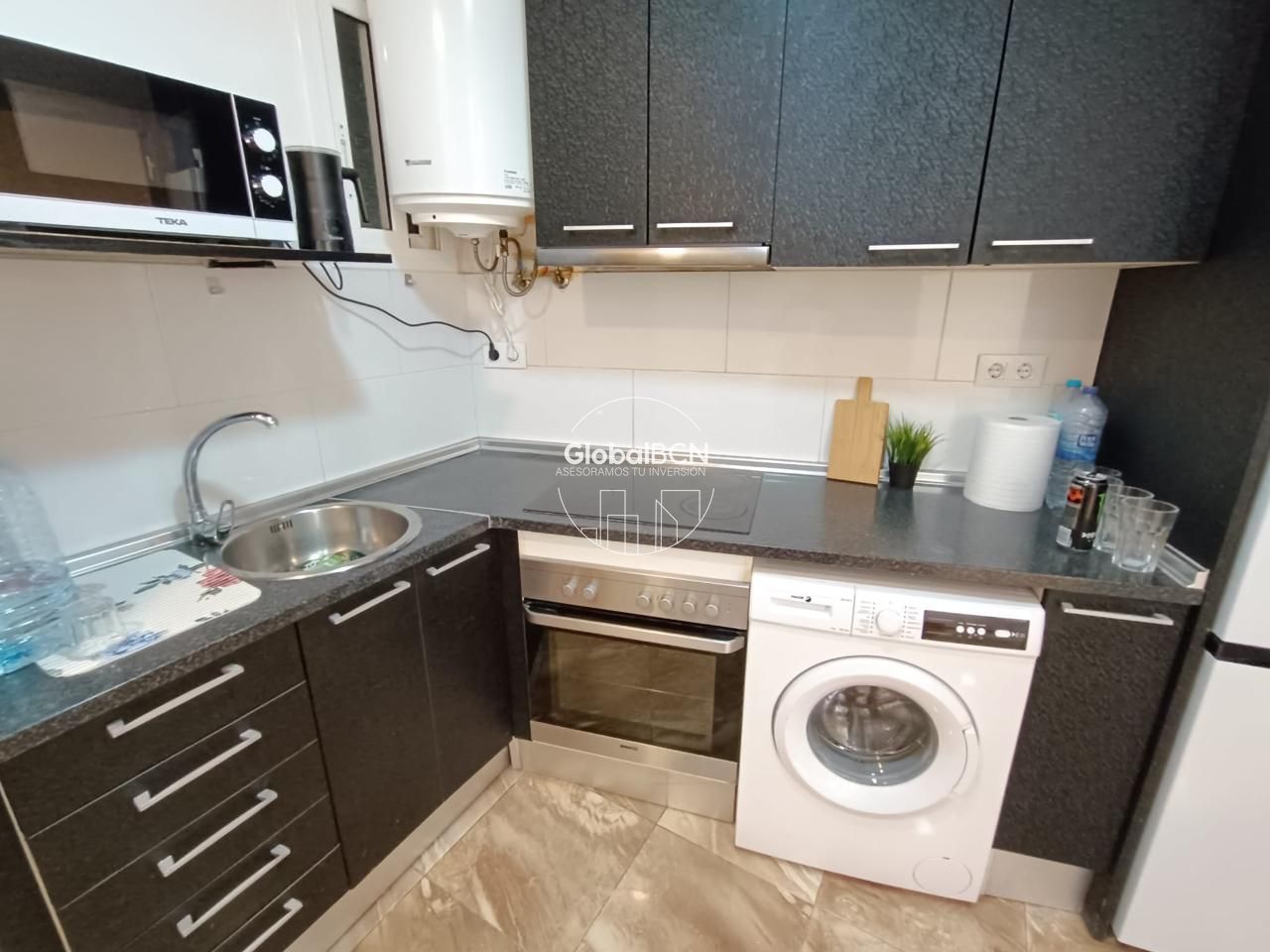 Piso en Carrer del Montseny, L'Hospitalet de Llobregat, Barcelona de 68 m2