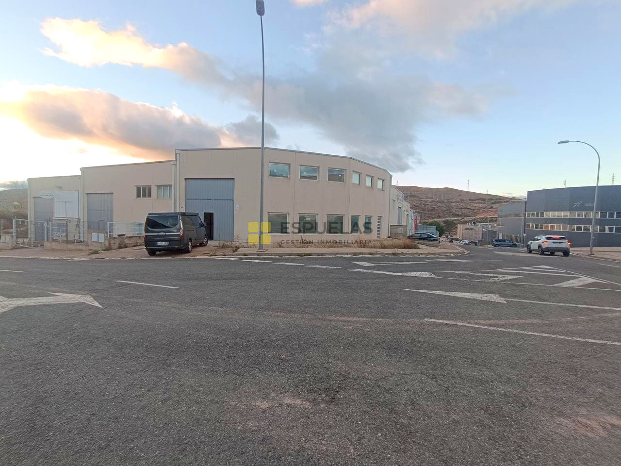 Nave industrial en Sector El Raposal 6, Arnedo, La Rioja de 300 m2