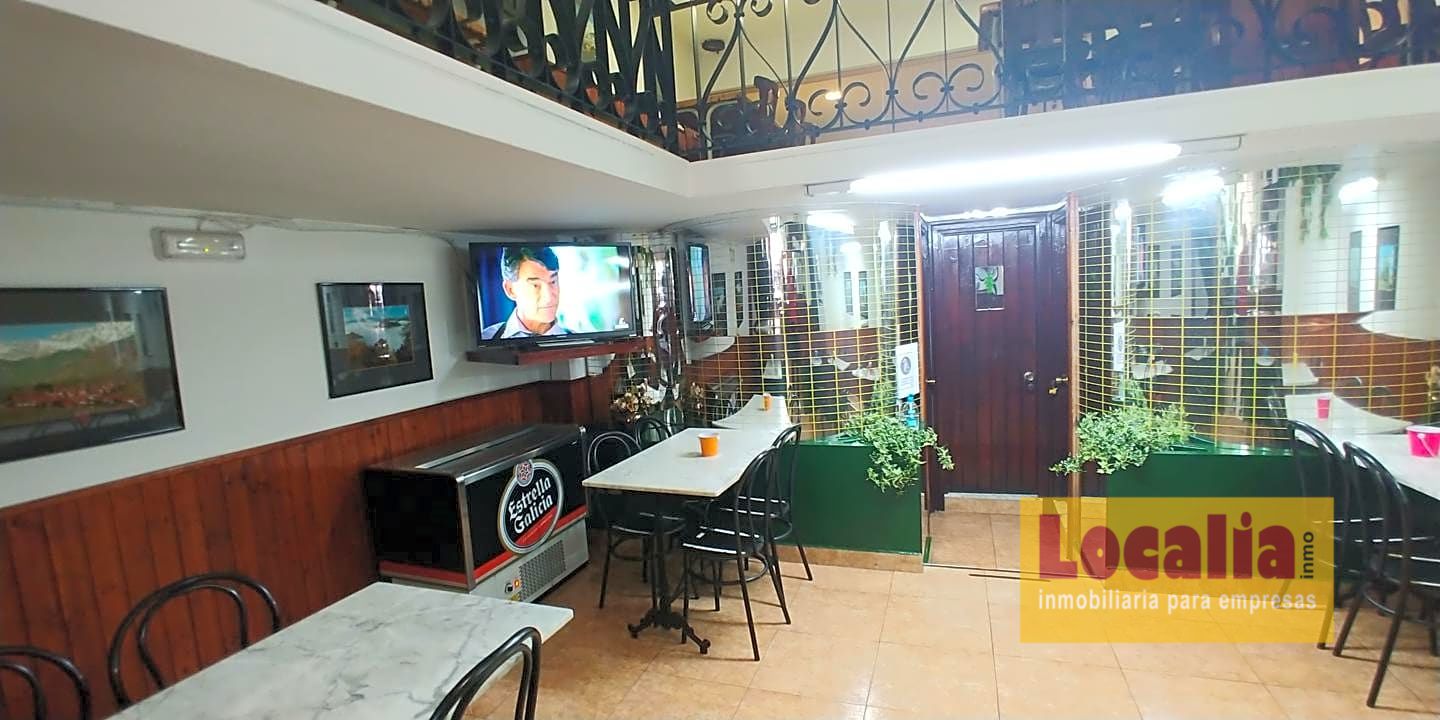 Bar cafetería en el casco histórico de Santander - X-468 | Localia  Inmobiliaria