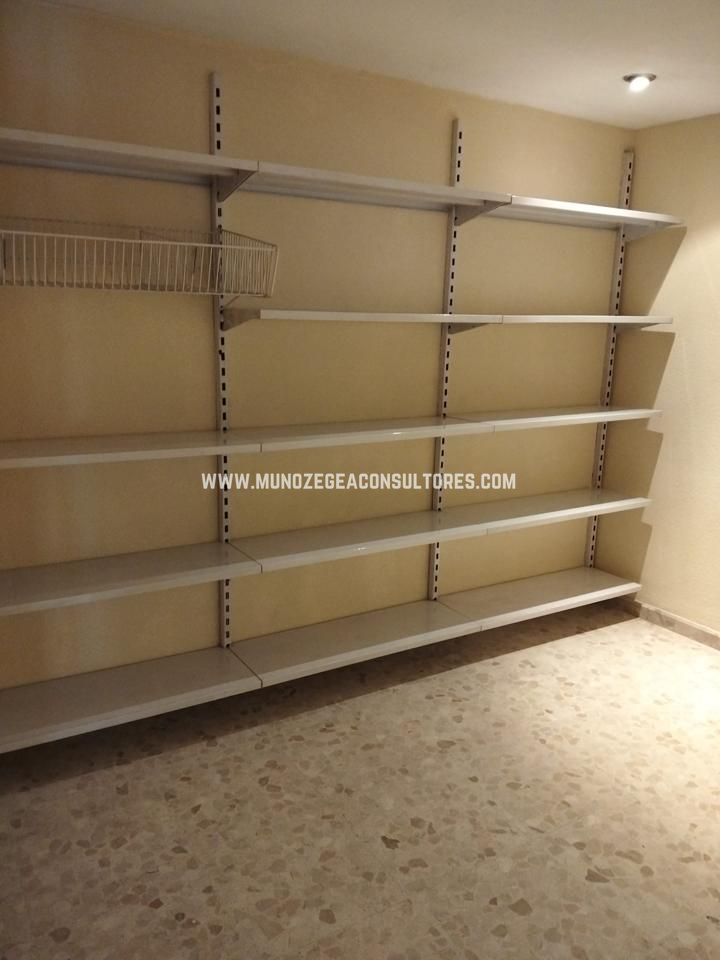 Local en Calle Arévalo, Lucena, Córdoba de 10 m2