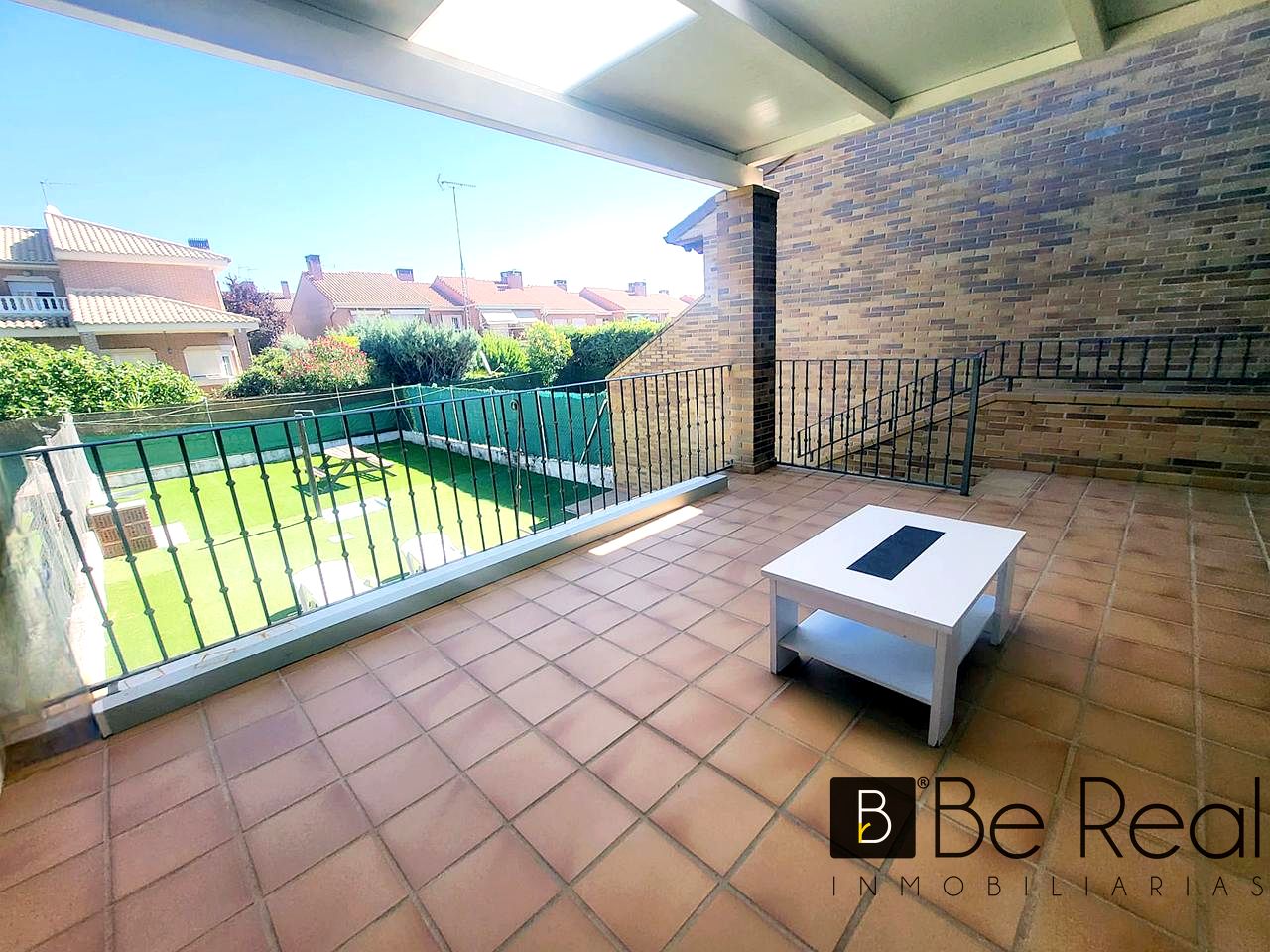 Habitación en Calle Monasterio de Irache, Villanueva de la Cañada, Madrid de 283 m2