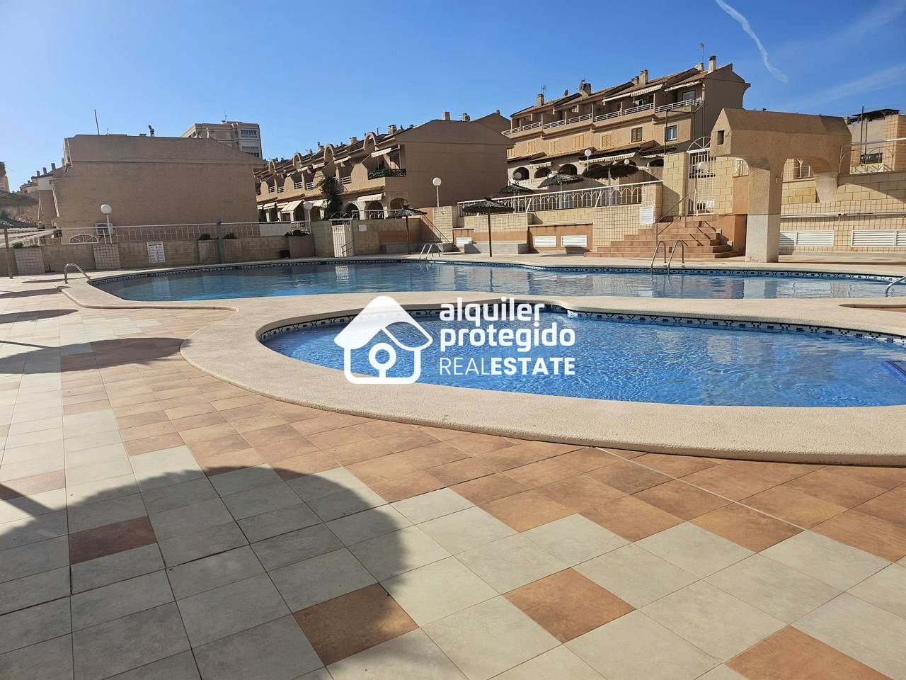 pisos en los-arenales-del-sol · calle-malaga-03195 239000€