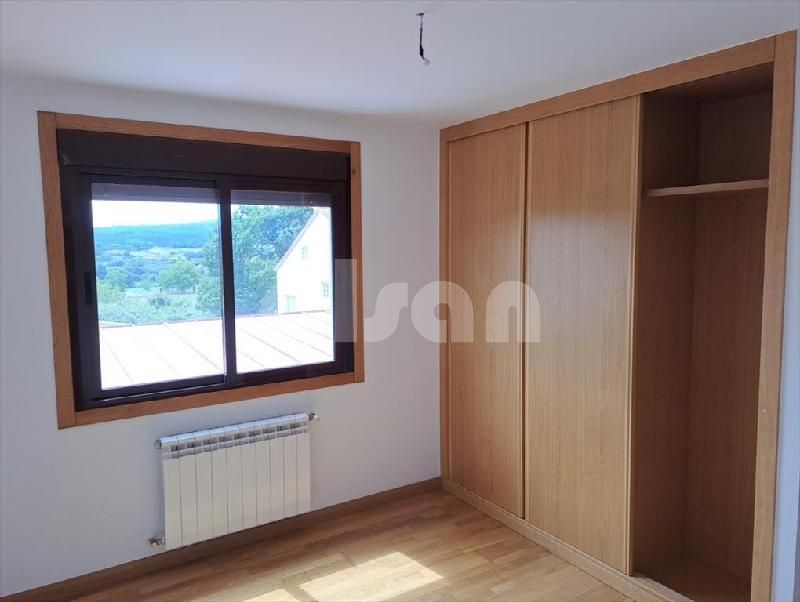 Piso en Ramón de Valenzuela 42, Manduas, Pontevedra de 86 m2