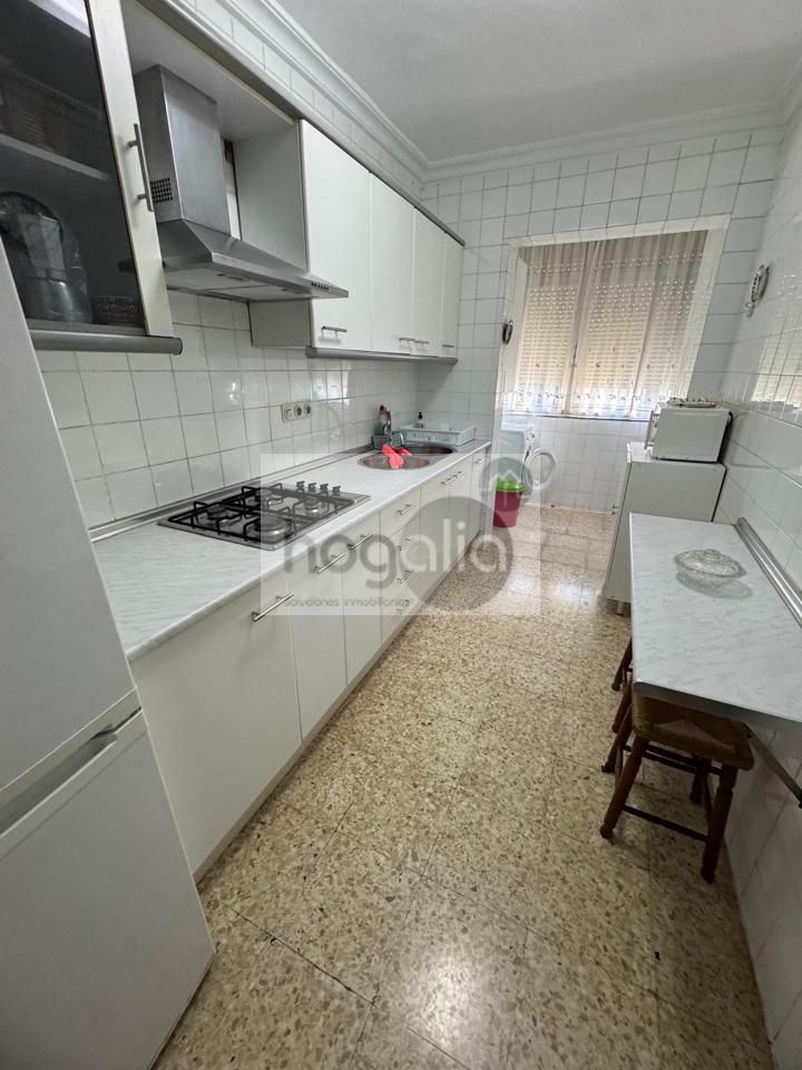 Flat in PARQUE ALCOSA- SEVILLA ESTE, Sevilla, Sevilla of 84 m2