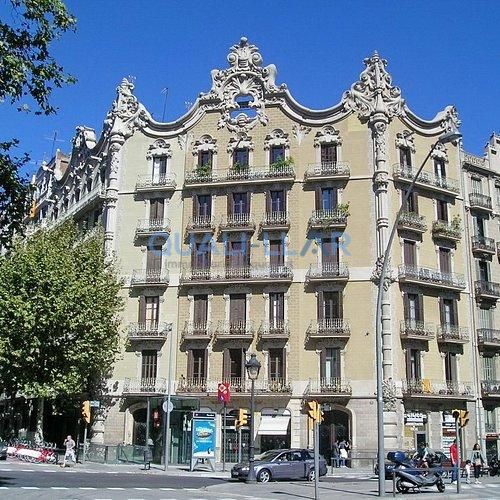 Building in Carrer de Provença, Barcelona, Barcelona of 1767 m2