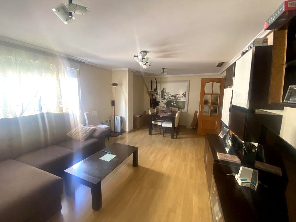 Piso en Carrer l'Asil, Elx, Alicante de 188 m2