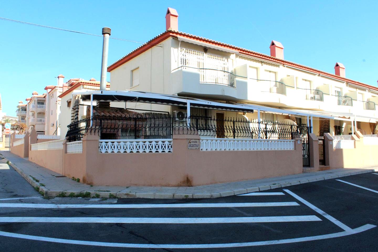 Bungalow en Avinguda D'Argentina, Santa Pola, Alicante de 75 m2