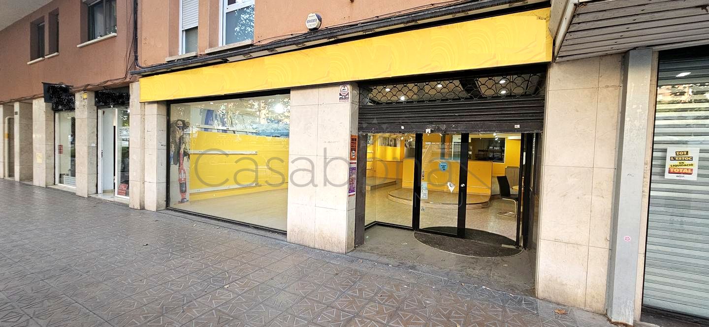 Local en Gran Via de les Corts Catalanes, Barcelona, Barcelona de 220 m2