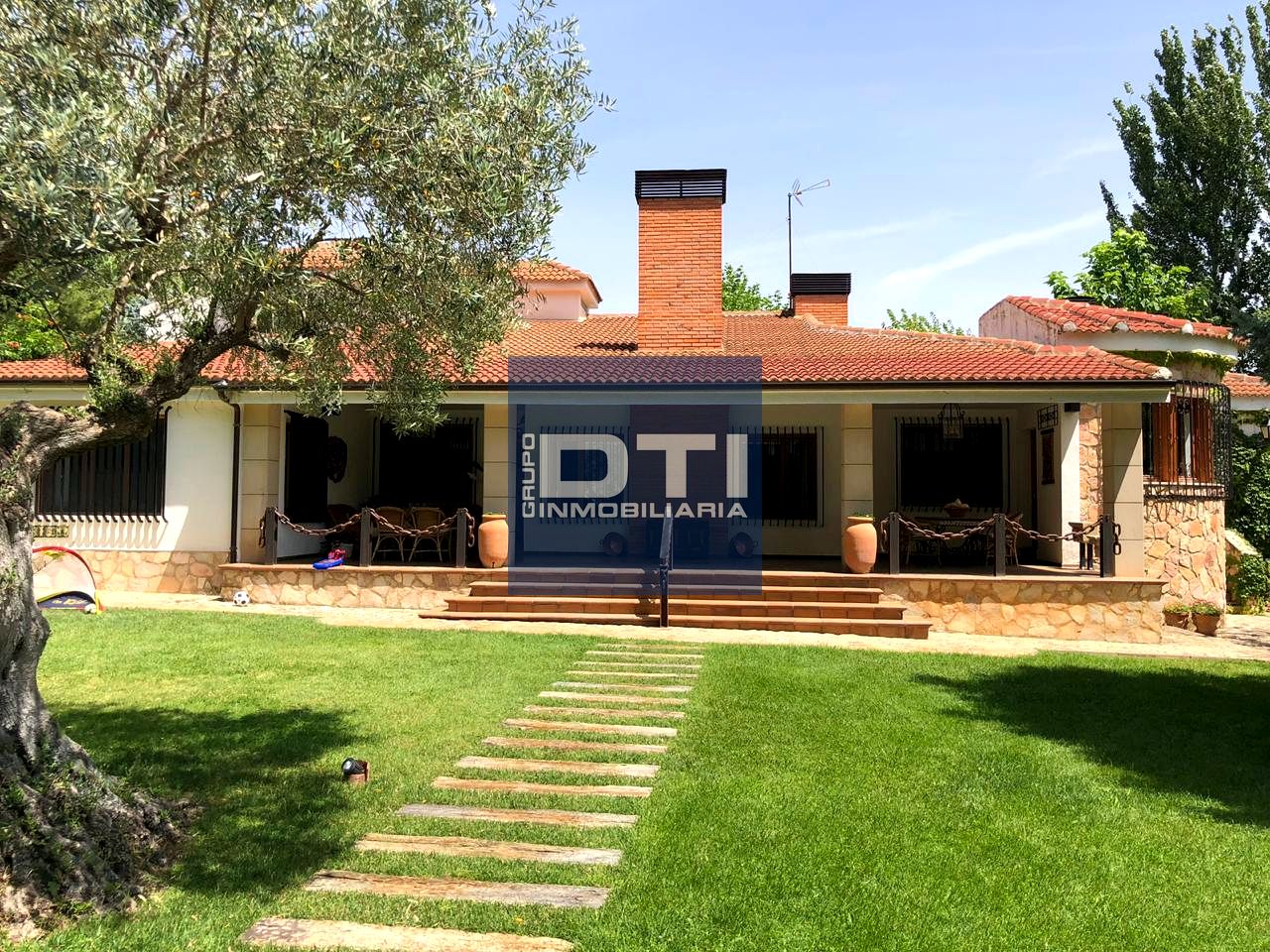 Casa / chalet en Camino de los Altos de Escucha, Albacete, Albacete de 383 m2